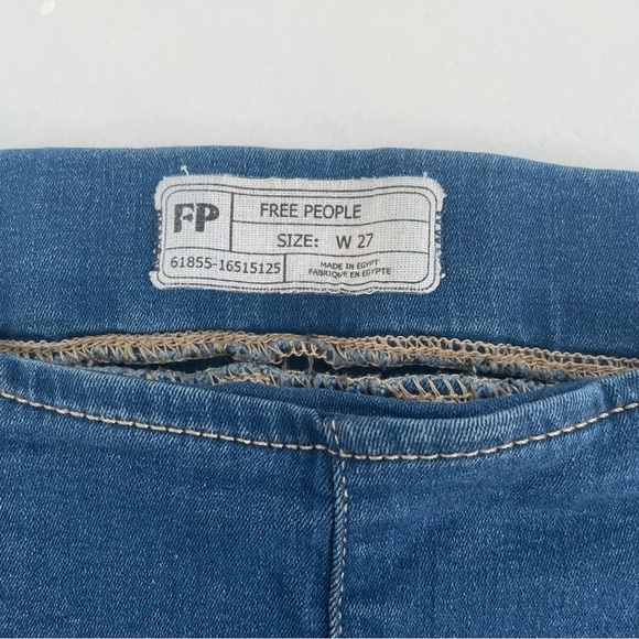 Free People Size 27 Pull On Skinny Jeans High Rise Elastic Waist Frayed Hem - Picture 9 of 15